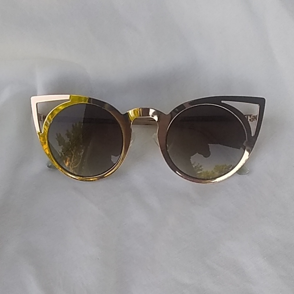 Sunglasses - Picture 8 of 8